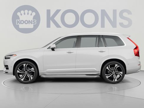 Used 2024 Volvo XC90 B6 Ultimate w/ Protection Package Premier AWD/4WD image 2