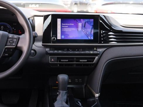 Used 2025 Toyota Camry LE FWD image 24
