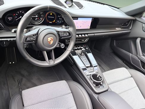 Used 2024 Porsche 911 AWD/4WD image 15