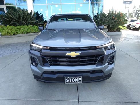 Used 2025 Chevrolet Colorado LT w/ LT Convenience Package AWD/4WD image 2