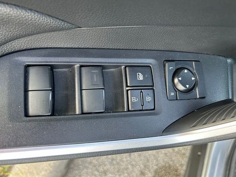 Used 2025 Toyota RAV4 LE AWD/4WD image 17