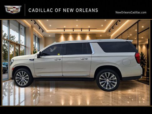 Used 2021 GMC Yukon XL Denali w/ Denali Premium Package RWD image 6