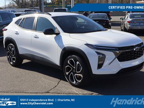 Certified 2024 Chevrolet Trax RS w/ Driver Confidence Package image 1