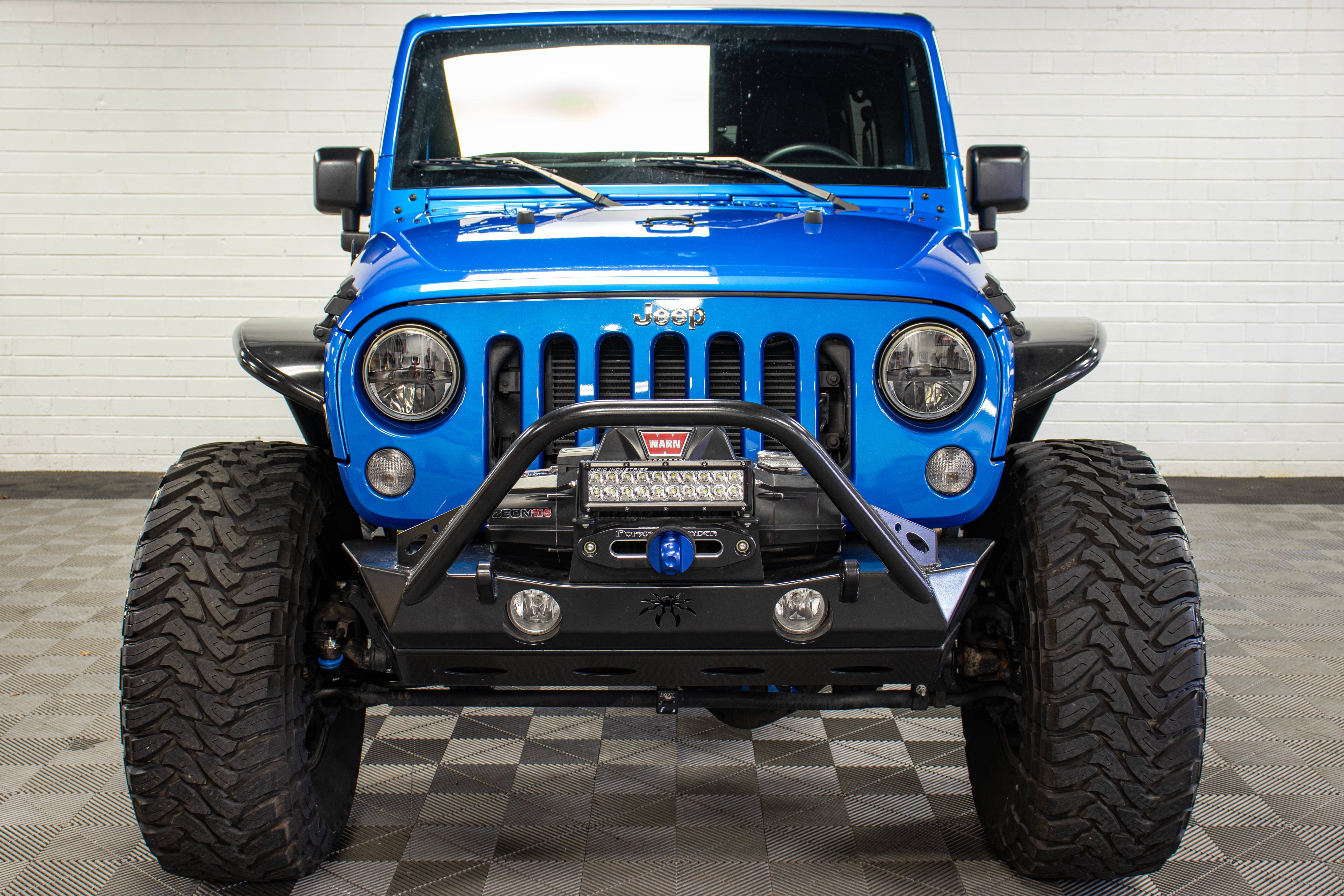 Used 2015 Jeep Wrangler Unlimited Rubicon w/ Connectivity Group AWD/4WD image 8