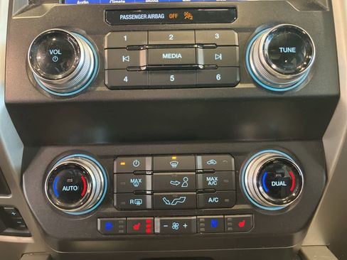 Used 2020 Ford F150 Lariat w/ Equipment Group 502A Luxury image 22