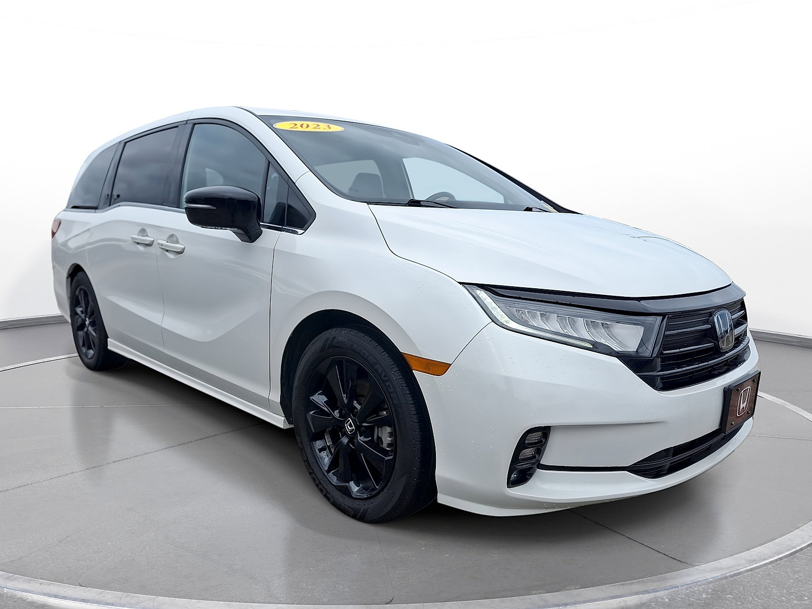 Used 2023 Honda Odyssey Sport image 1