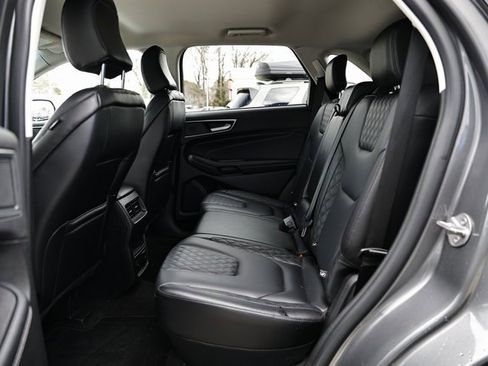 Used 2024 Ford Edge Titanium image 25