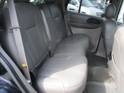 Used 2002 Chevrolet TrailBlazer LT w/ Preferred Equipment Group image 9