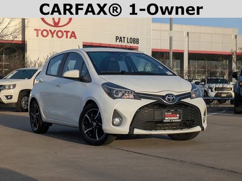 Used 2017 Toyota Yaris SE image 2