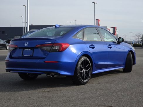 Used 2023 Honda Civic Sport image 14