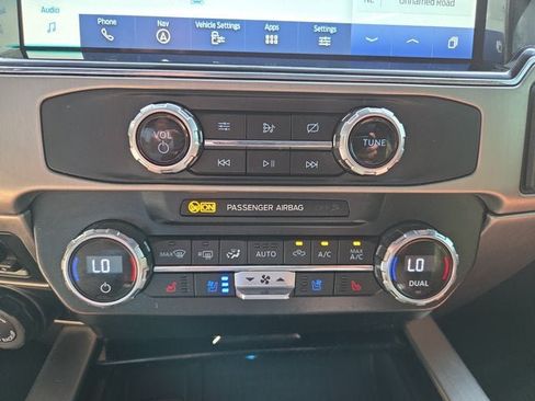 Used 2022 Ford F250 Platinum w/ Tremor Off-Road Package AWD/4WD image 18