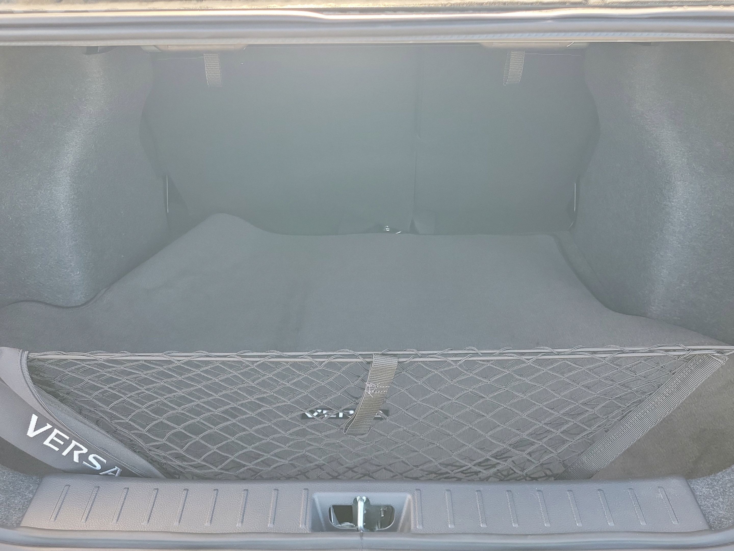New 2025 Nissan Versa SR w/ Trunk Package FWD image 7