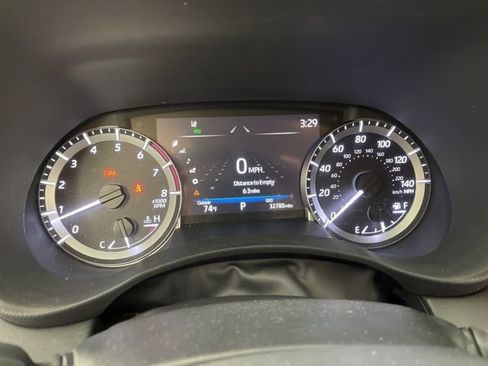 Used 2023 Toyota Highlander L image 24