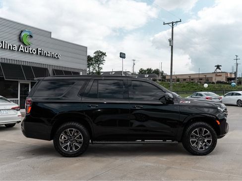 Used 2023 Chevrolet Tahoe Z71 w/ Z71 Off-Road Package AWD/4WD image 3
