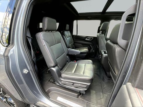 Used 2021 Chevrolet Suburban RST w/ Luxury Package AWD/4WD image 25