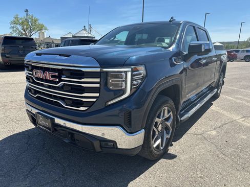 Used 2022 GMC Sierra 1500 SLT w/ SLT Premium Plus Package AWD/4WD image 3