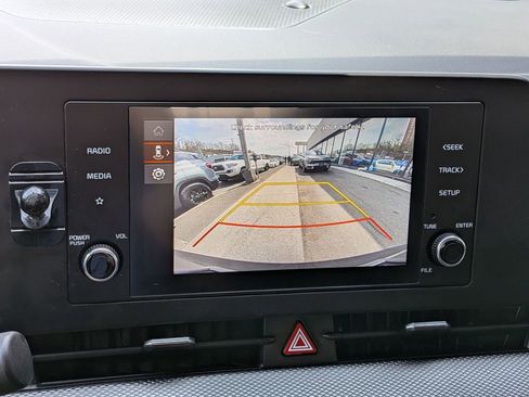 Certified 2024 Kia Sportage LX image 18