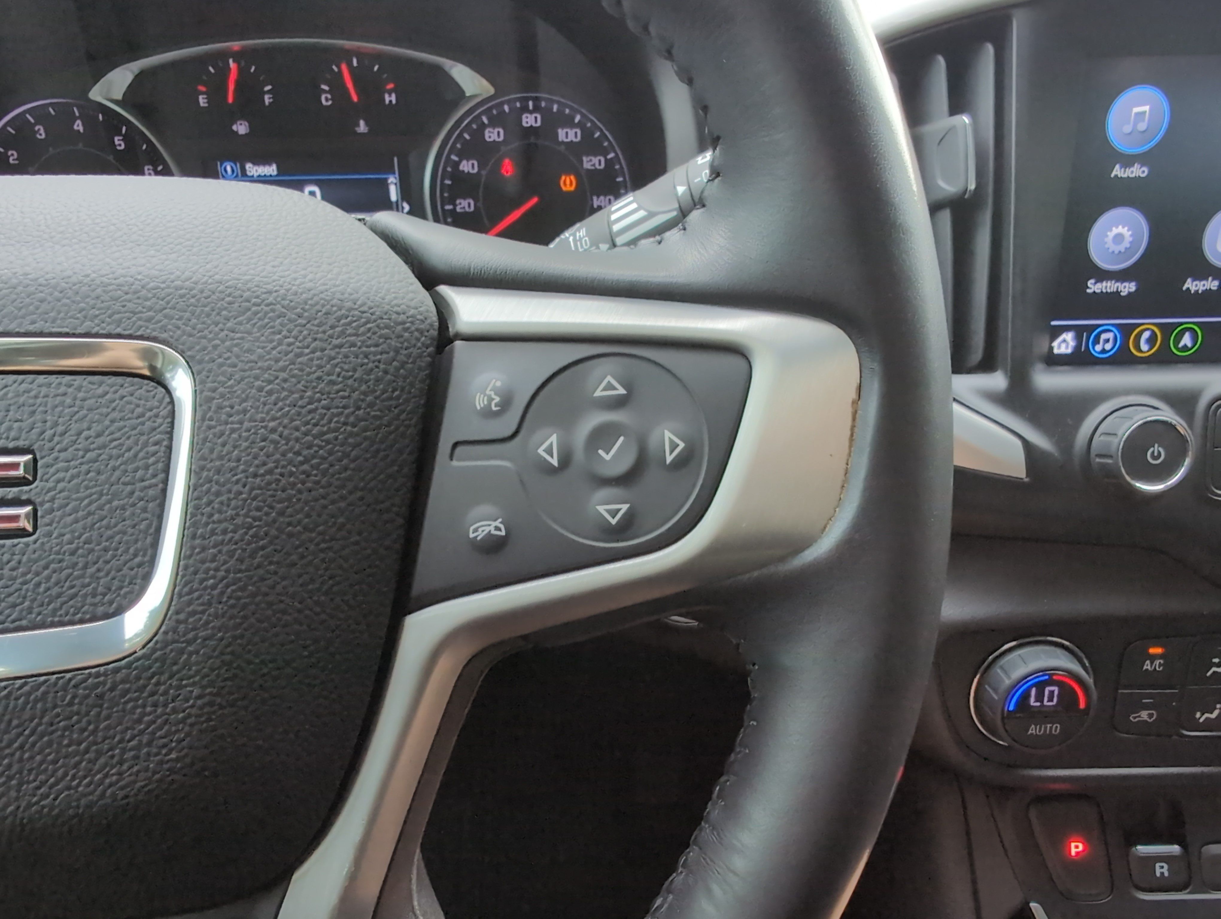 Used 2018 GMC Terrain SLE w/ Driver Convenience Package FWD image 20