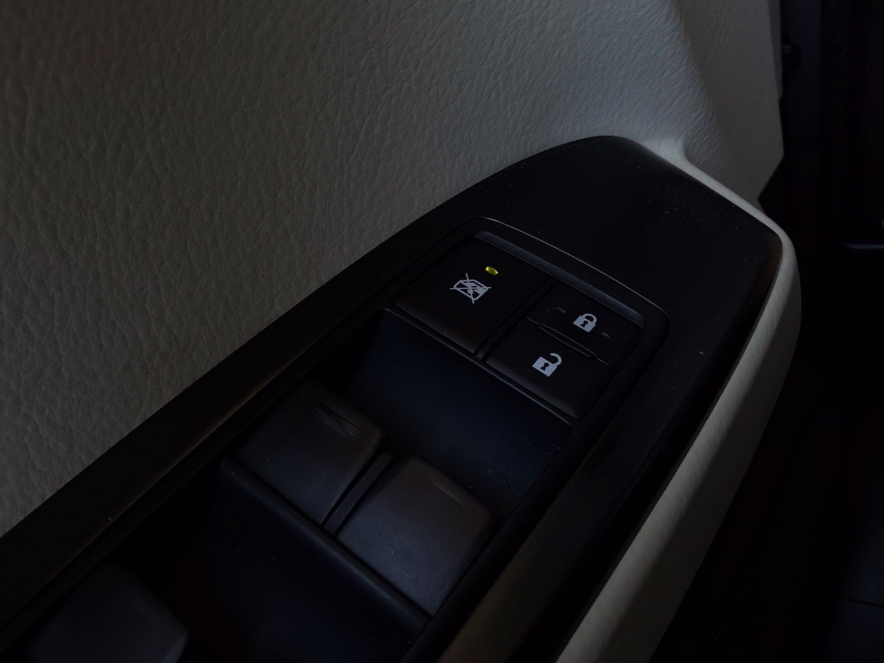 Used 2022 Lexus GX 460 Luxury w/ Off Road Package AWD/4WD image 28