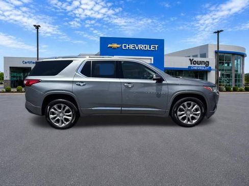 Used 2018 Chevrolet Traverse Premier AWD/4WD image 8