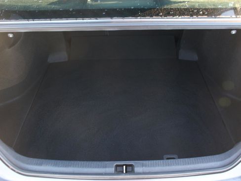 Used 2020 Toyota Camry XSE image 11