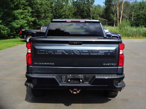 Used 2019 Chevrolet Silverado 1500 Custom Trail Boss w/ Custom Convenience Package AWD/4WD image 6