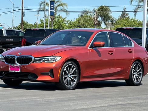 Used 2022 BMW 330i Sedan w/ Premium Package RWD image 9