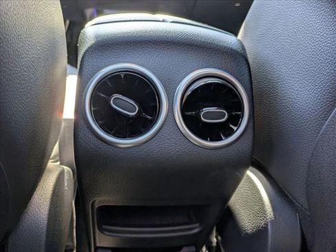 Certified 2022 Mercedes-Benz GLA 250 4MATIC image 17