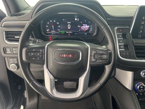 Used 2023 GMC Yukon SLT image 10