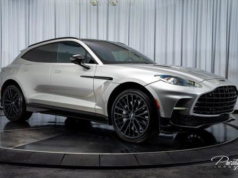 Used 2025 Aston Martin DBX 707 image 24