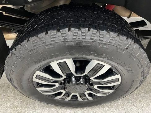 Used 2024 GMC Sierra 3500 Denali Ultimate image 17