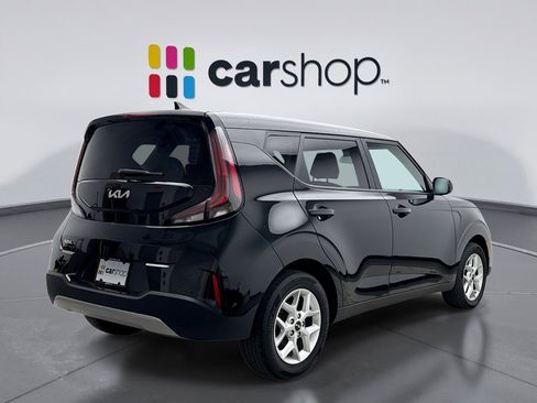 Used 2023 Kia Soul LX w/ LX Technology Package image 5
