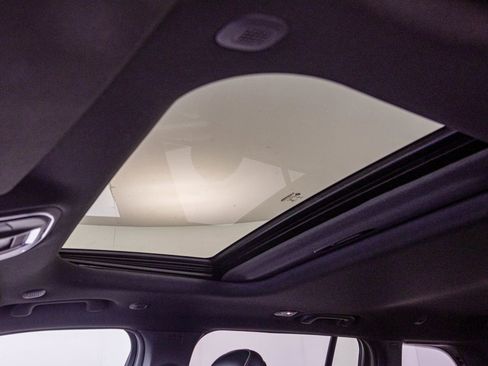 New 2026 Jeep Grand Cherokee Altitude image 6