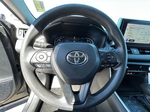 Used 2024 Toyota RAV4 XLE image 16