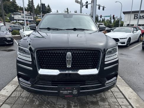 Used 2021 Lincoln Navigator Reserve AWD/4WD image 3