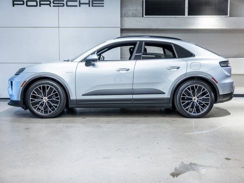 Certified 2025 Porsche Macan Electric RWD image 2