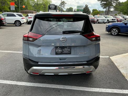 Used 2023 Nissan Rogue Platinum w/ Platinum Premium Package FWD image 4