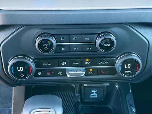 New 2025 Ford Bronco Outer Banks image 24