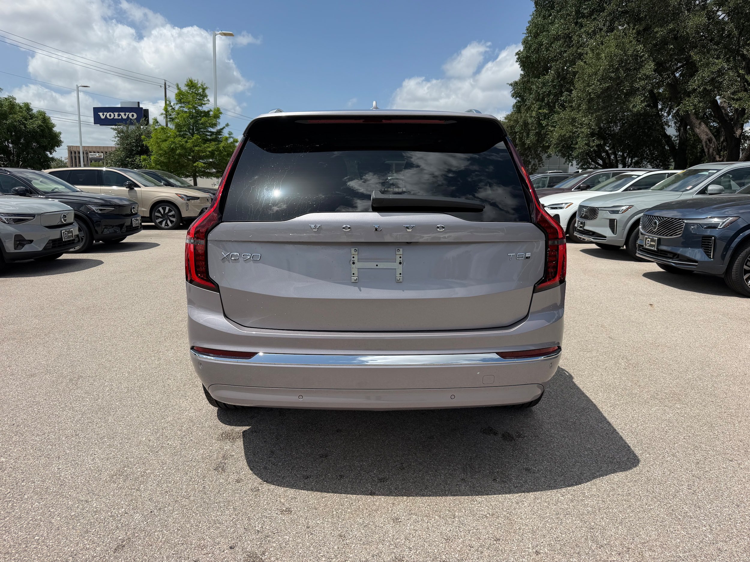 New 2026 Volvo XC90 T8 Plus AWD/4WD image 5