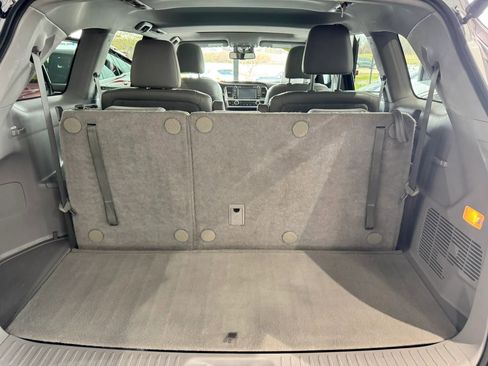 Used 2016 Toyota Highlander Limited image 25