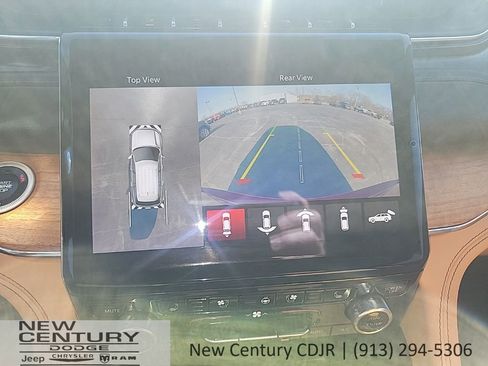 Used 2024 Jeep Grand Cherokee Summit image 16