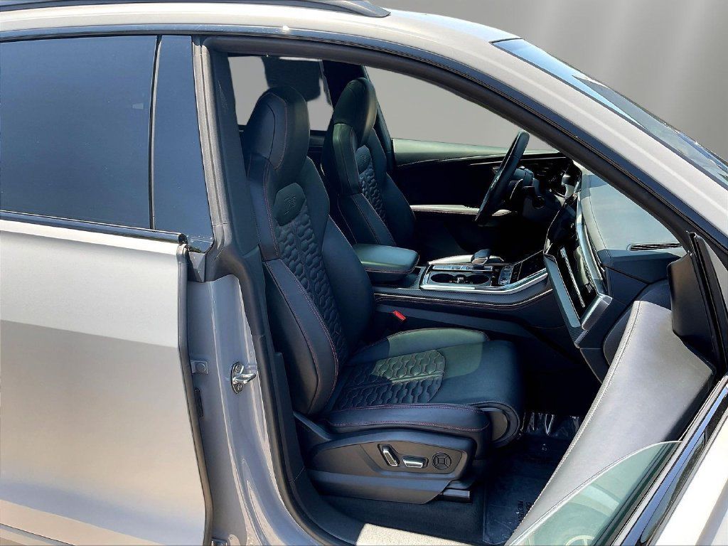 Used 2023 Audi RS Q8 AWD/4WD image 29