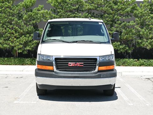 Used 2022 GMC Savana 2500 w/ Driver Convenience Package RWD image 2