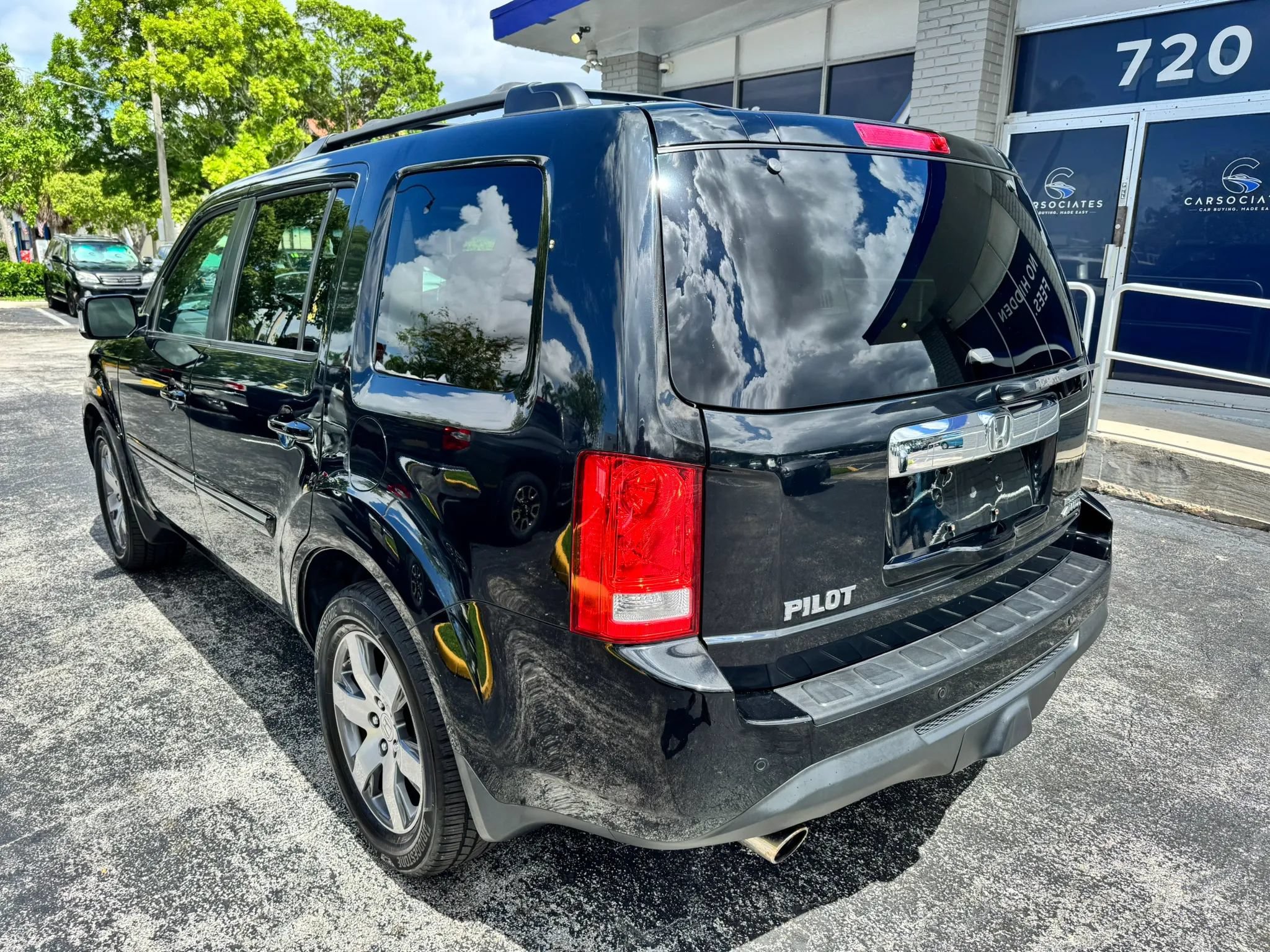Used 2015 Honda Pilot Touring image 6