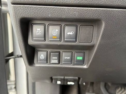 Used 2017 Nissan Rogue SL AWD/4WD image 35