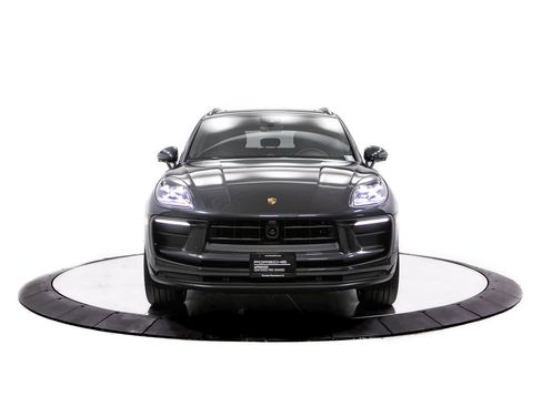 Certified 2026 Porsche Macan AWD/4WD image 10