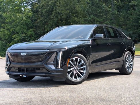 Used 2024 Cadillac Lyriq Sport RWD image 4