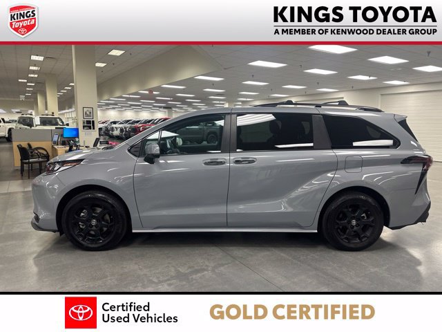 Certified 2025 Toyota Sienna XLE Woodland Edition AWD/4WD image 5