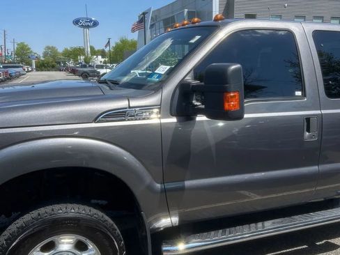 Used 2011 Ford F250 XLT w/ Snow Plow Prep Pkg AWD/4WD image 7