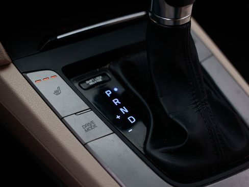 Used 2017 Hyundai Elantra SE w/ SE A/T Tech Package 03 image 38